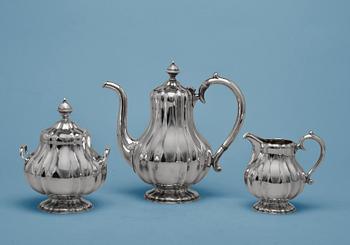 A TEA SERVICE, 3 parts. 84 silver Henrik Hacklin St Petersburg 1877. Weight 1352 g.