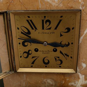 BORDSGARNITYR, 3 delar, marmor och onyx, art déco, 1900-talets första hälft.