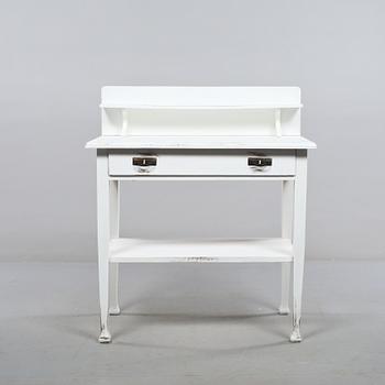 BORD/SKRIVBORD, jugend, 1900-talets första del.