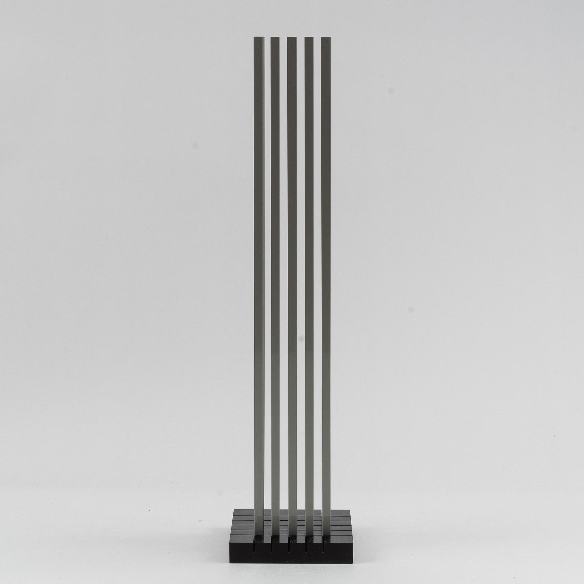 Lars-Erik Falk, sculpture, signed and dated 1990 underneath.