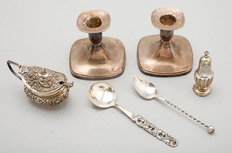 SILVERFÖREMÅL, 5 del, bla T Eldh 1979. Tot vikt ca 100 g.