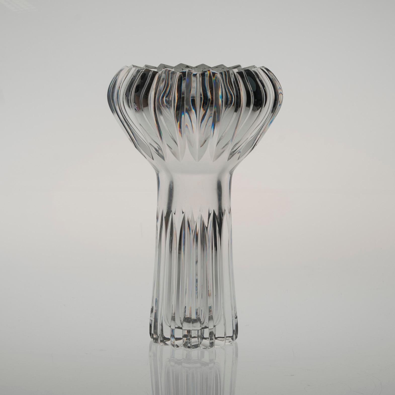 VAS, glas, "Gul näckros", signerad Aimo Okkolin Riihimäen Lasi Oy.