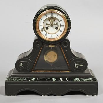 BORDSUR, nyrenässans, 1800-talets slut.