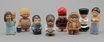 FIGURINER, 8 st, stengods, "All världens barn", Lisa Larson, Gustavsberg, 1900-talets fjärde kvartal.