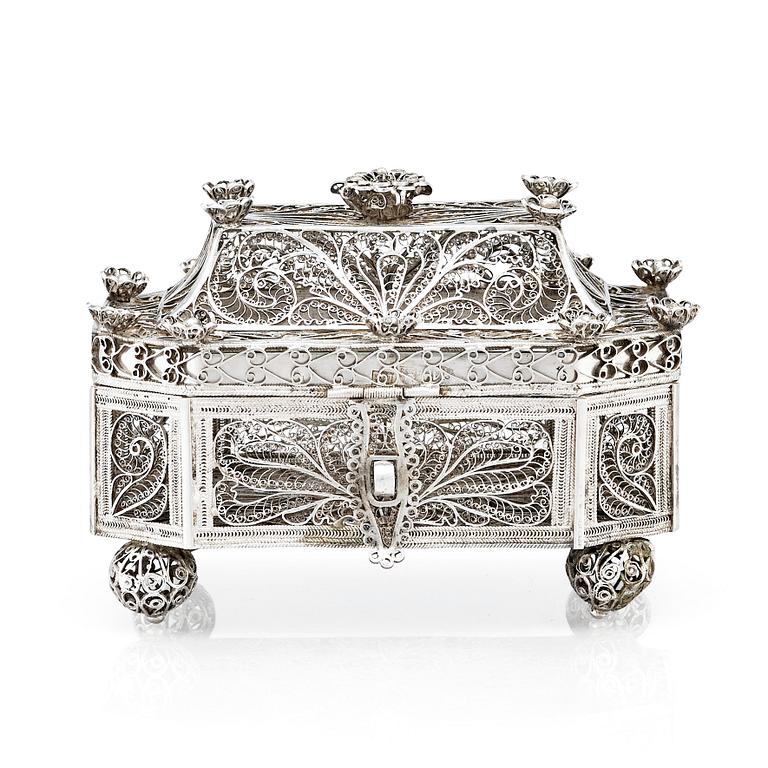 A 19th Century silver box, possibly marks of Vasily Potsov Moscow 1843.