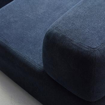 Claesson Koivisto Rune, "Bonbon", fåtölj med fotpall, Sfera, Japan, 2005.