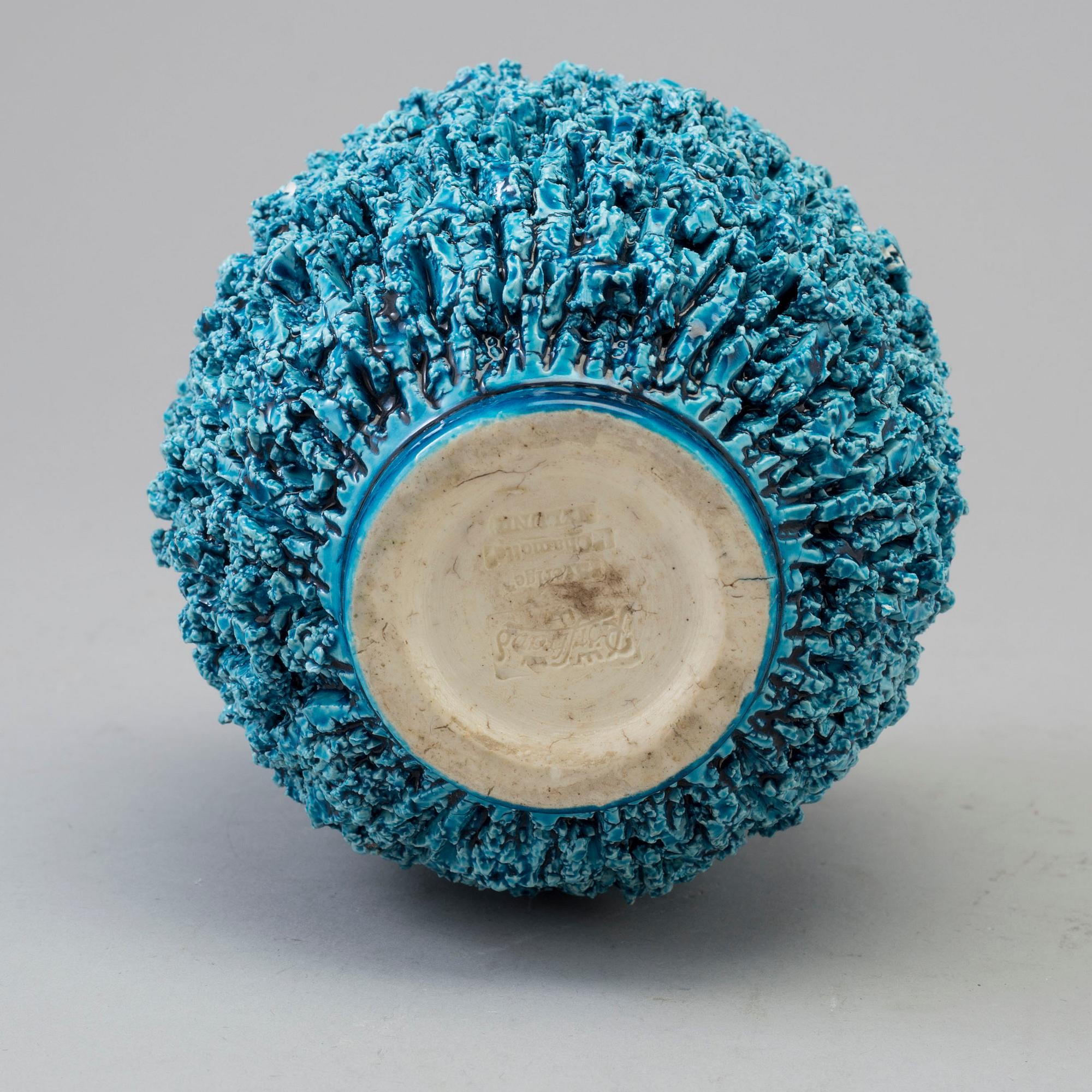 A stoneware vase by Gunnar Nylund, Rörstrand.