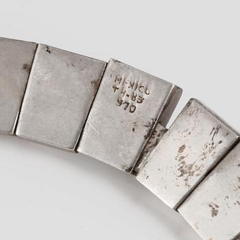 COLLIER,  silver med slipad sodalit, Mexico.Vikt 268,4 gram.