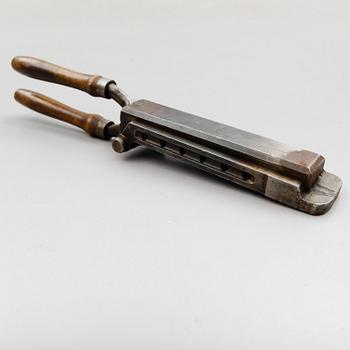 KULTÅNG, smide, för 12 kulor, 1800-tal.