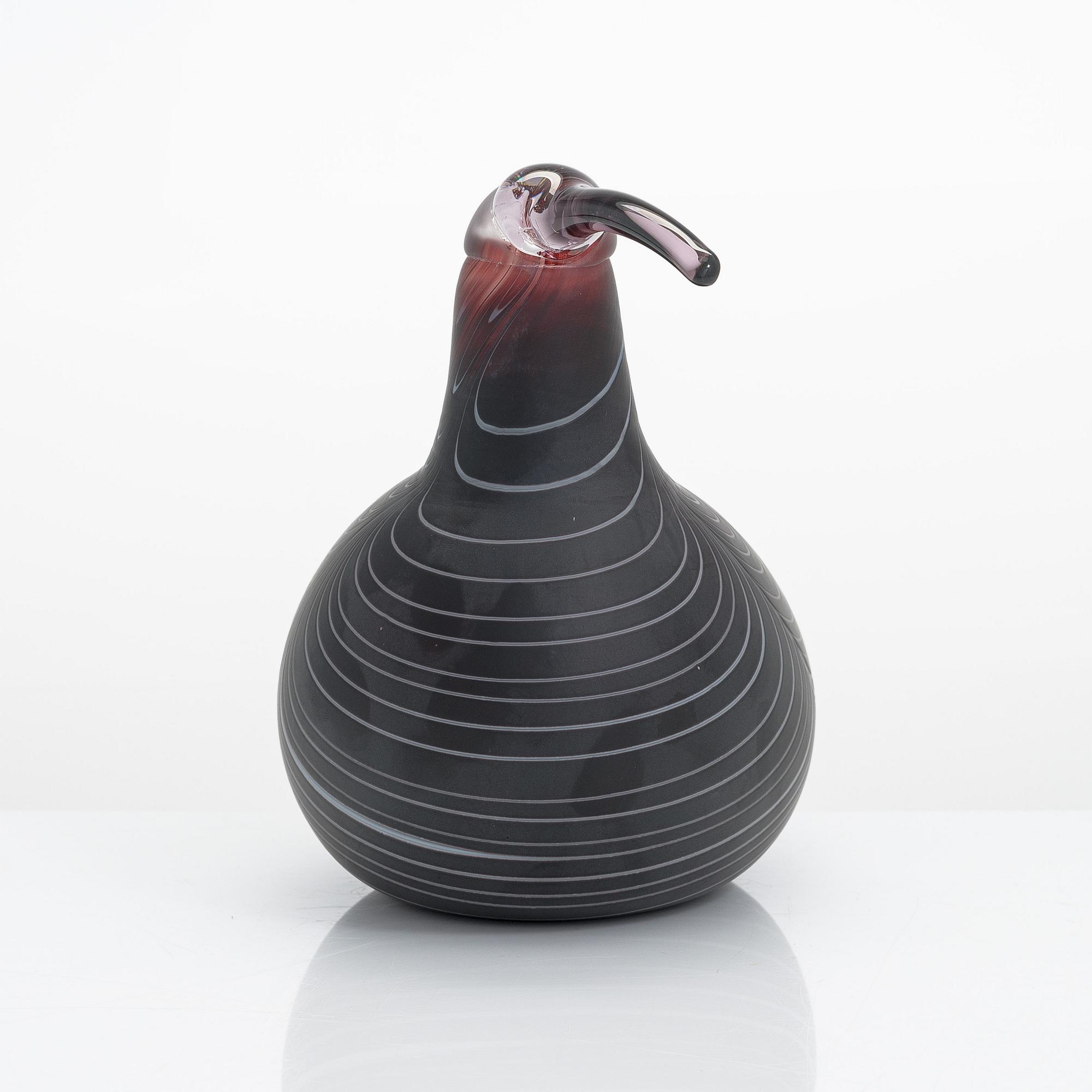 Oiva Toikka, a glass sculpture signed O. Toikka Nuutajärvi.