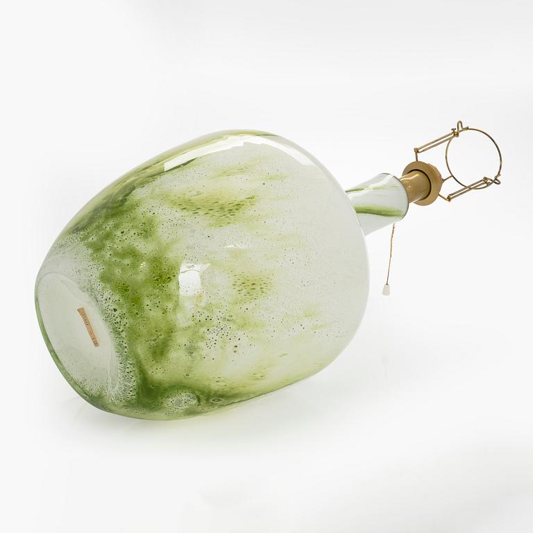 Tamara Aladin, A 'Coral' tablelamp for Riihimäen Lasi Oy, Orno, Finland. In production 1975-1976.