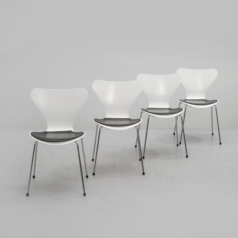 STOLAR, 4 st, "Sjuan", Arne Jacobsen, Fritz Hansen, Danmark, 2005.