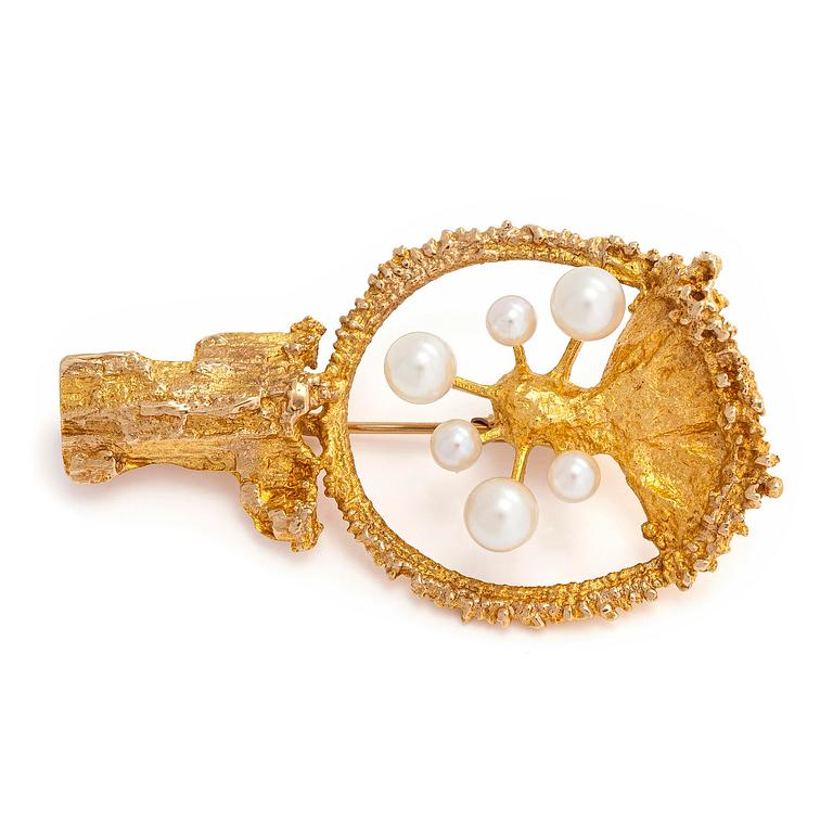 Björn Weckström, a 14K gold brooch  
'Sea flower' with cultured pearls. Lapponia 1971.