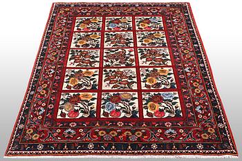 A carpet, Bakthiari, ca 190 x 140 cm.