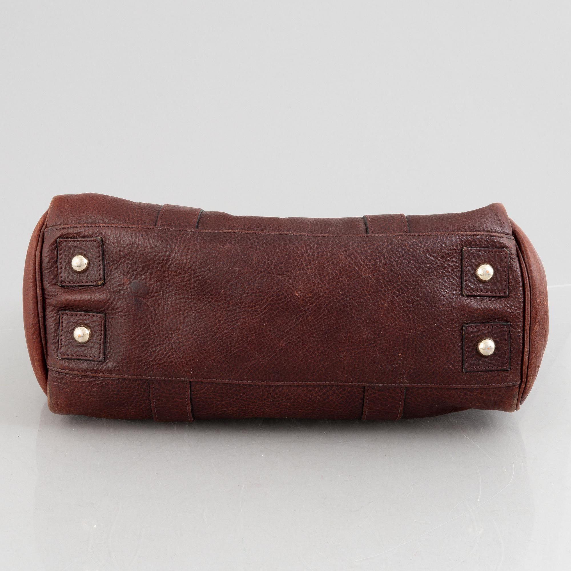 Mulberry, a 'Bayswater' handbag.
