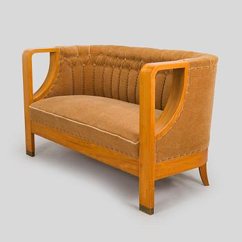 Adolf Koskinen, sofa, manufactured by Elias Hollo Puunjalostustehdas, Finland, 1920s.