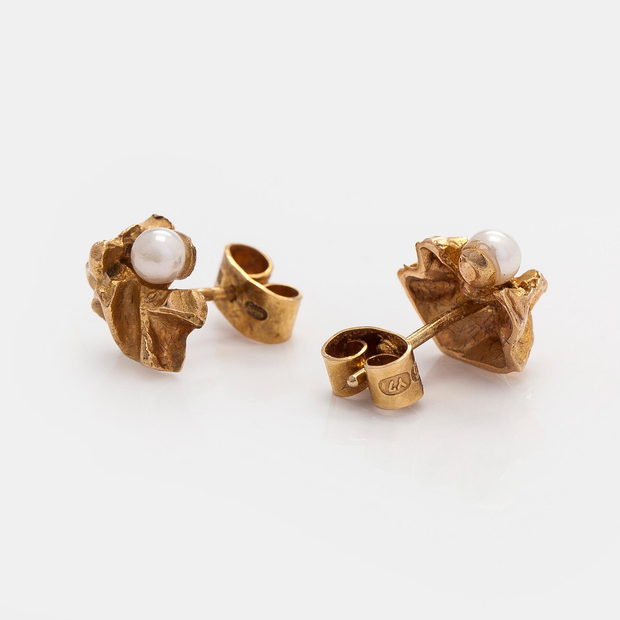 Björn Weckström, "Saana", örhängen, odlade pärlor, 14K guld. Lapponia 1976.