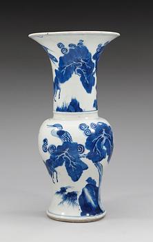 A blue and white vase, Qing dynasty, Kangxi (1662-1722).