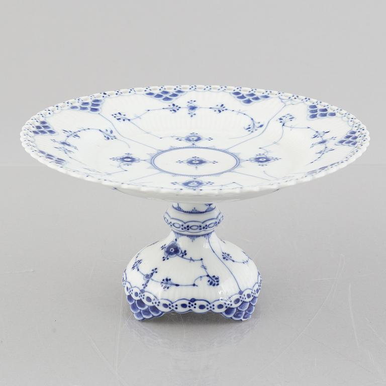 A 'Blue Fluted Full Lace' porcelain centerpiece dish, Royal Copenhagen, model 1093, 1898-1923.