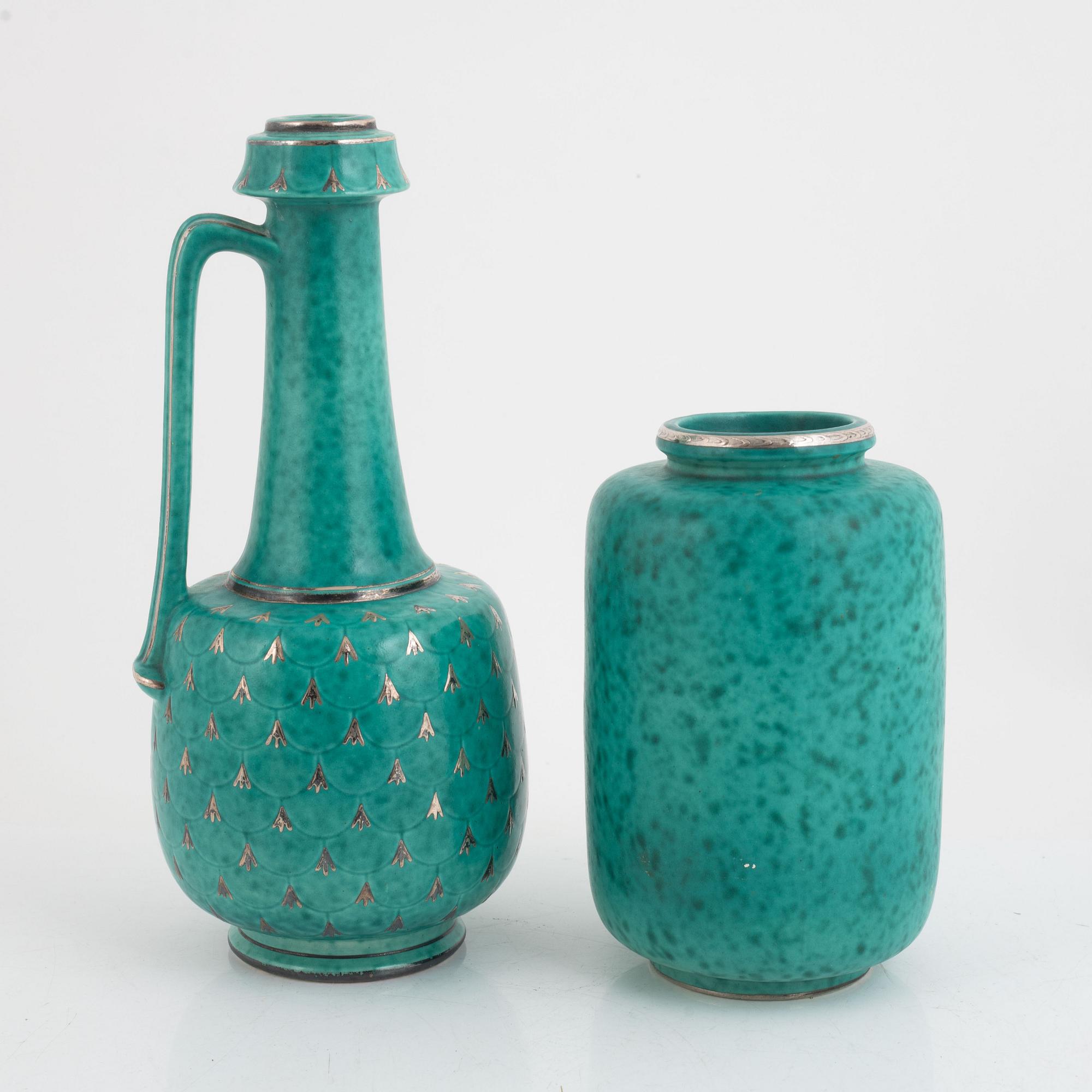 Wilhelm Kåge, vaser 2 st samt fat, "Argenta", Gustavsberg, 1900-talets mitt.