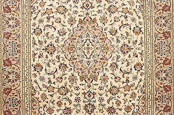 A Keshan carpet, c. 295 x 197 cm.