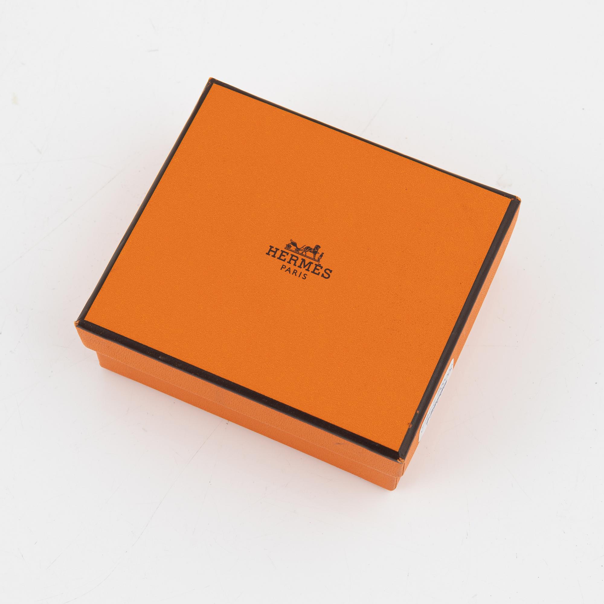 Hermès, a bangle.