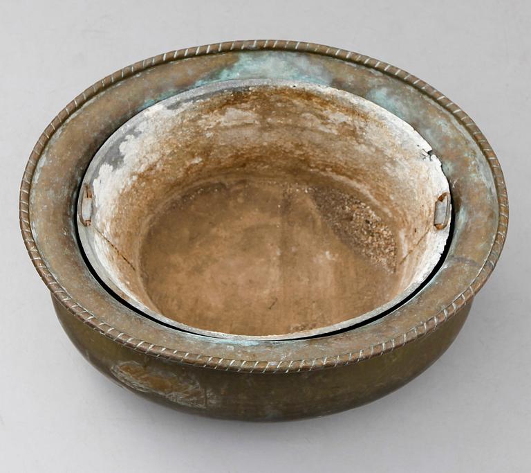 JARDINÄR, mässing, 1800-talets första hälft.