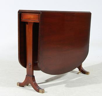 SLAGBORD, engelsk stil, 1900-talets andra hälft.
