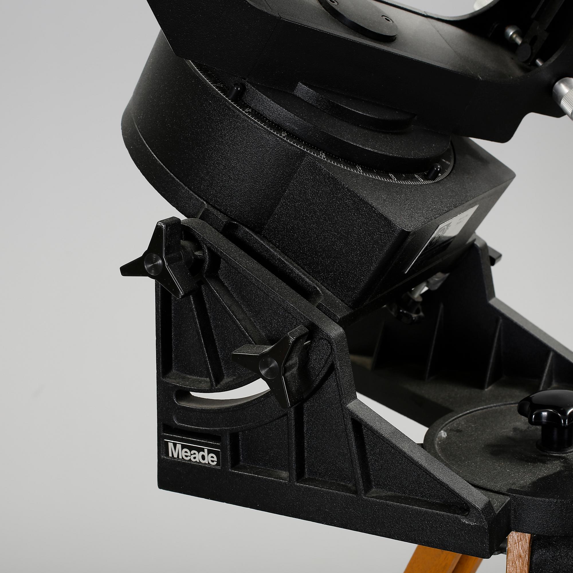 TELESKOP, Meade LX200, Schmidt - Cassegrain f/10, F: 2000mm, D: 203.