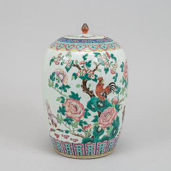 A famille rose vase, China, early 20th Century.