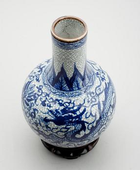 VAS, porslin, Kina, 1900-/2000-tal.