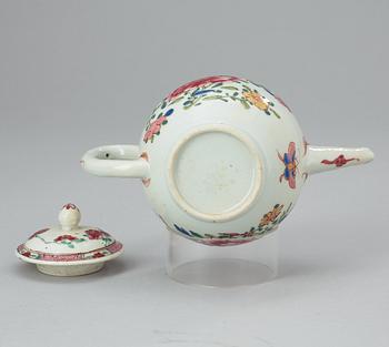TEKANNA, porslin. Qing dynastin, Qianlong (1736-95).