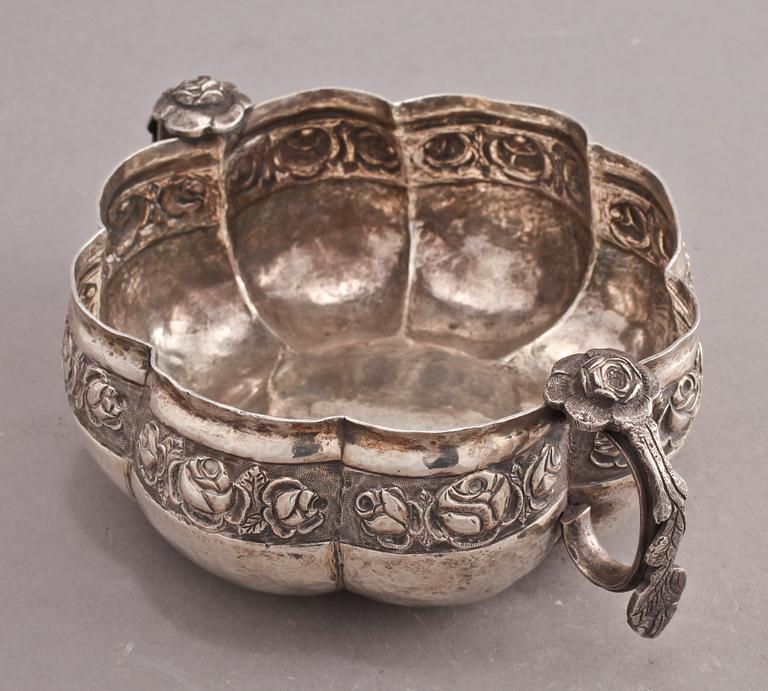 SKÅL, silver, 1700/1800-tal. Vikt ca 325 gr.