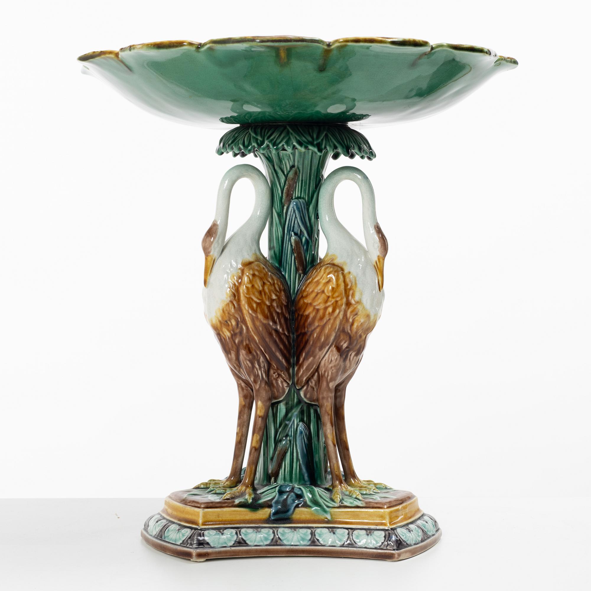 Uppsatsskål, majolika. Gustavsberg, 1800-talets slut.