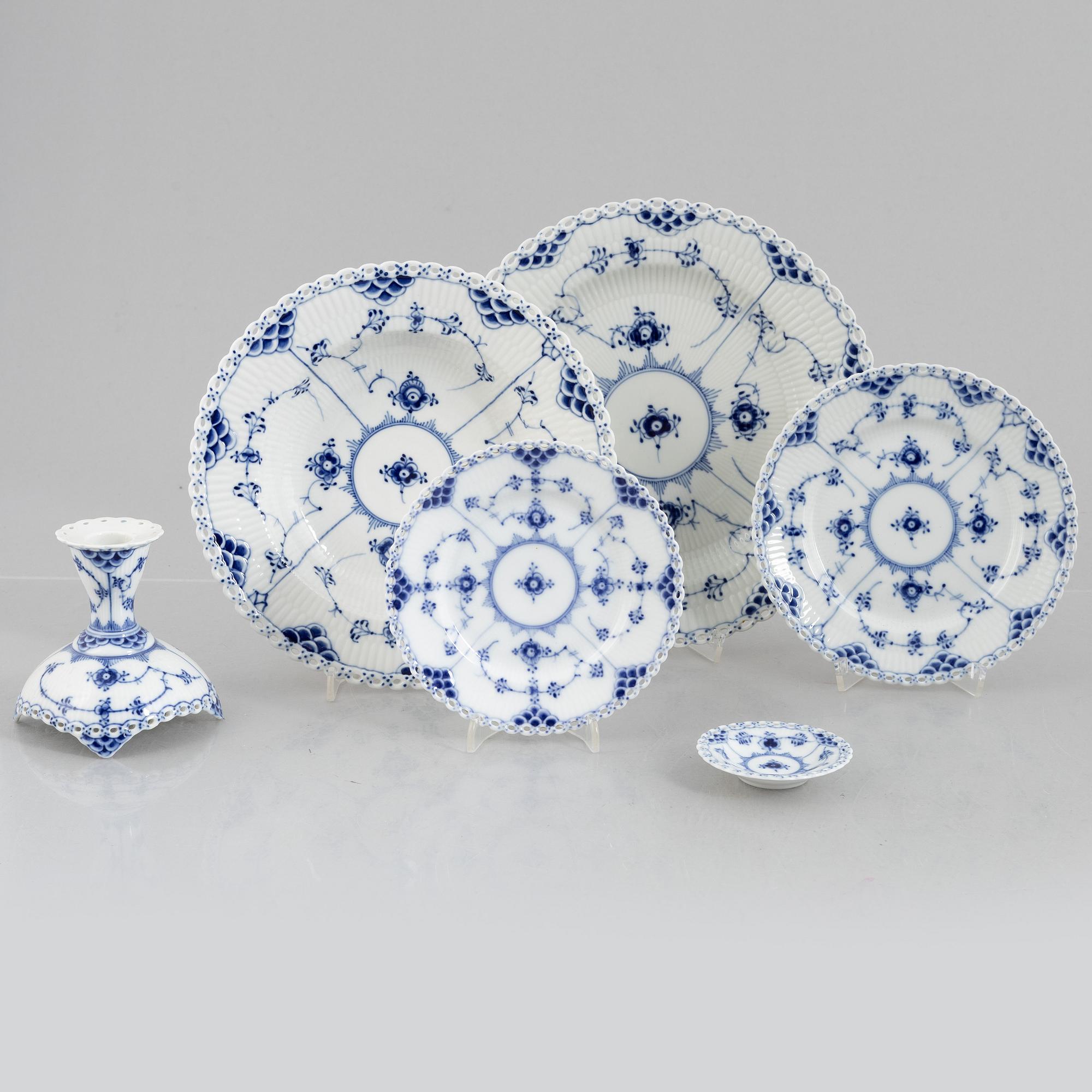 Royal Copenhagen, a 53-piece "Blue Fluted" full lace dinner service, Denmark.