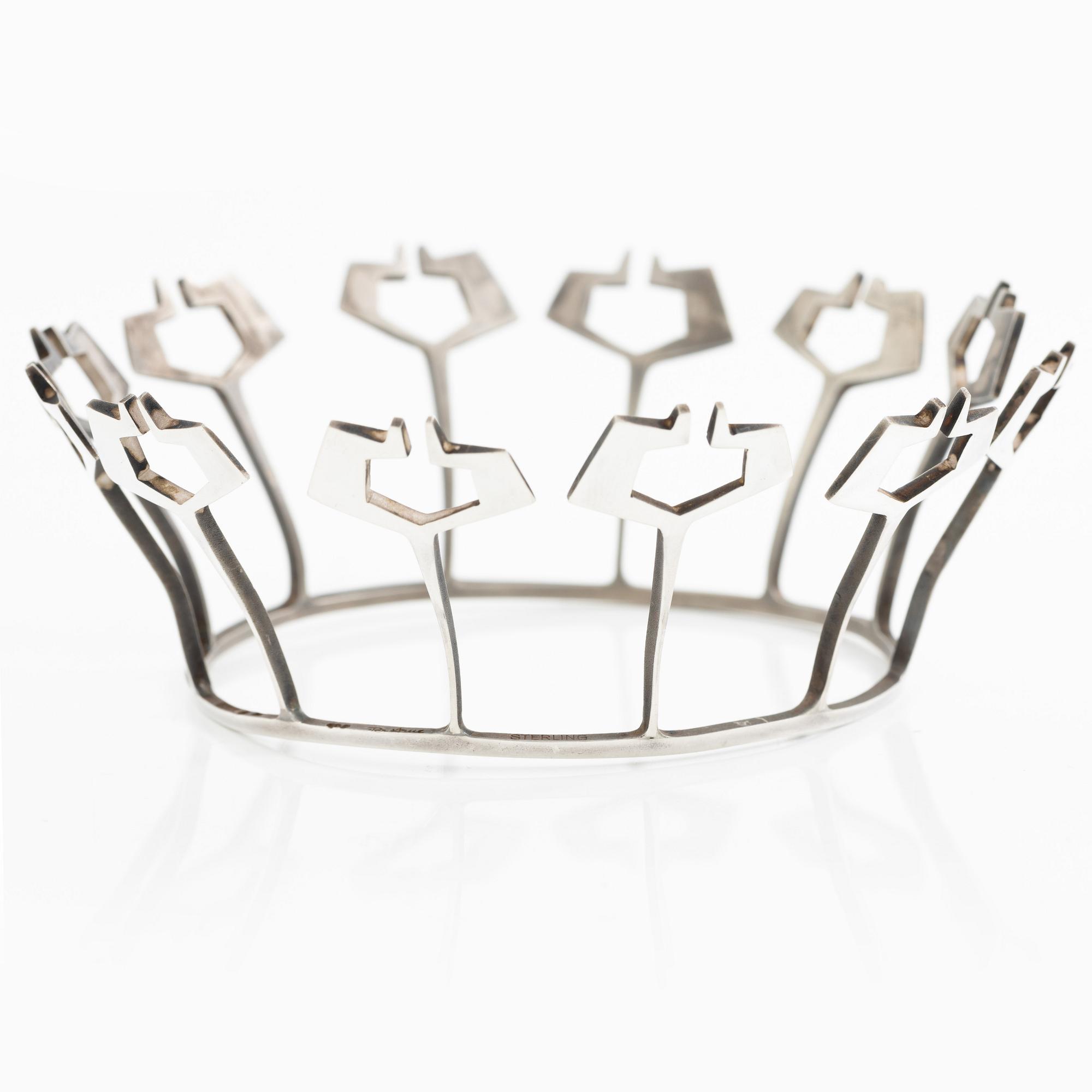 PA Lundahl-Terrs, a crown, two bracelets, a brooch, a earring, and a pendant, silver, Stockholm and Växjö, among others 1961.