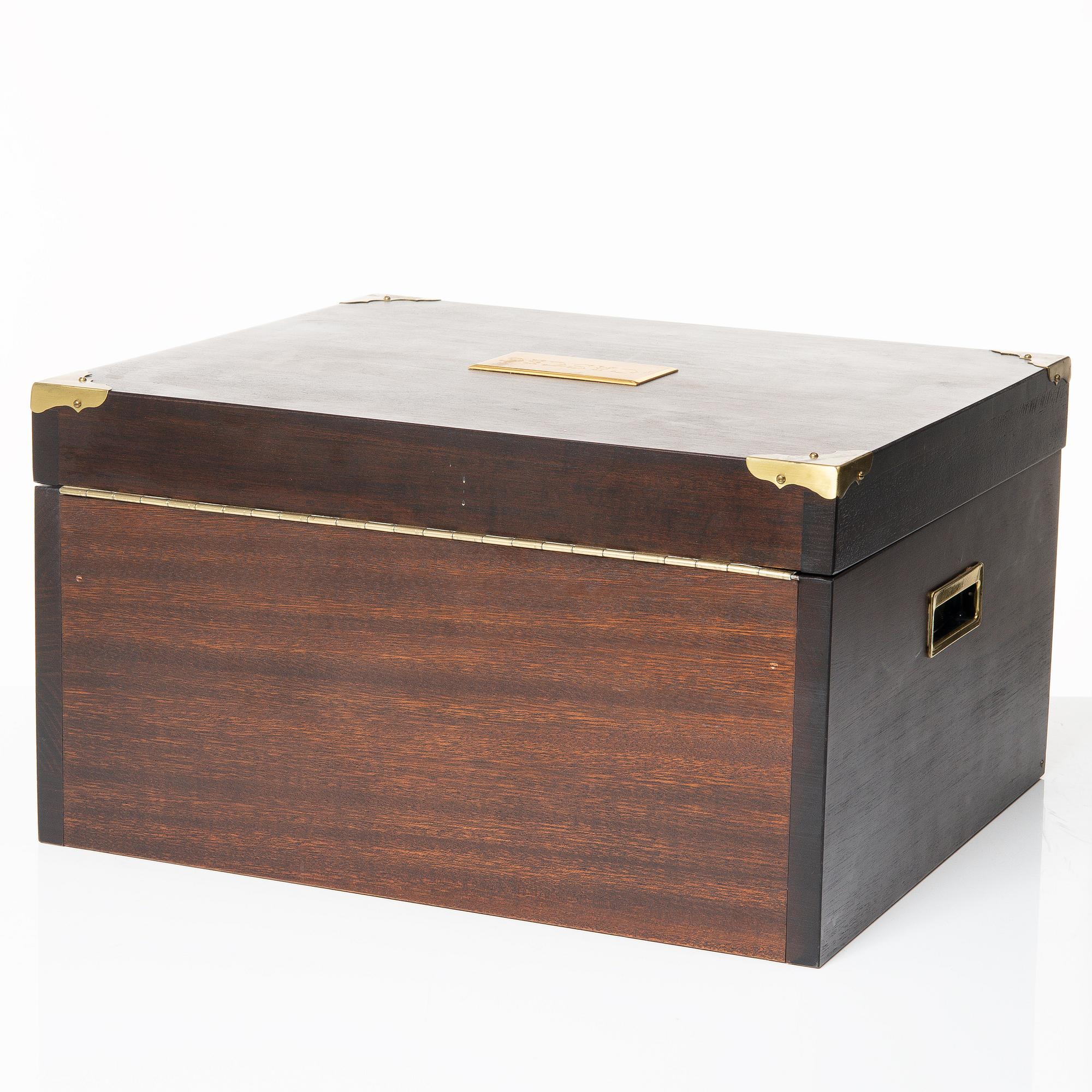 Cutlery service, 96 pieces, silver, model "Viktoria", Auran Kultaseppä Oy, Turku, Finland 1982.