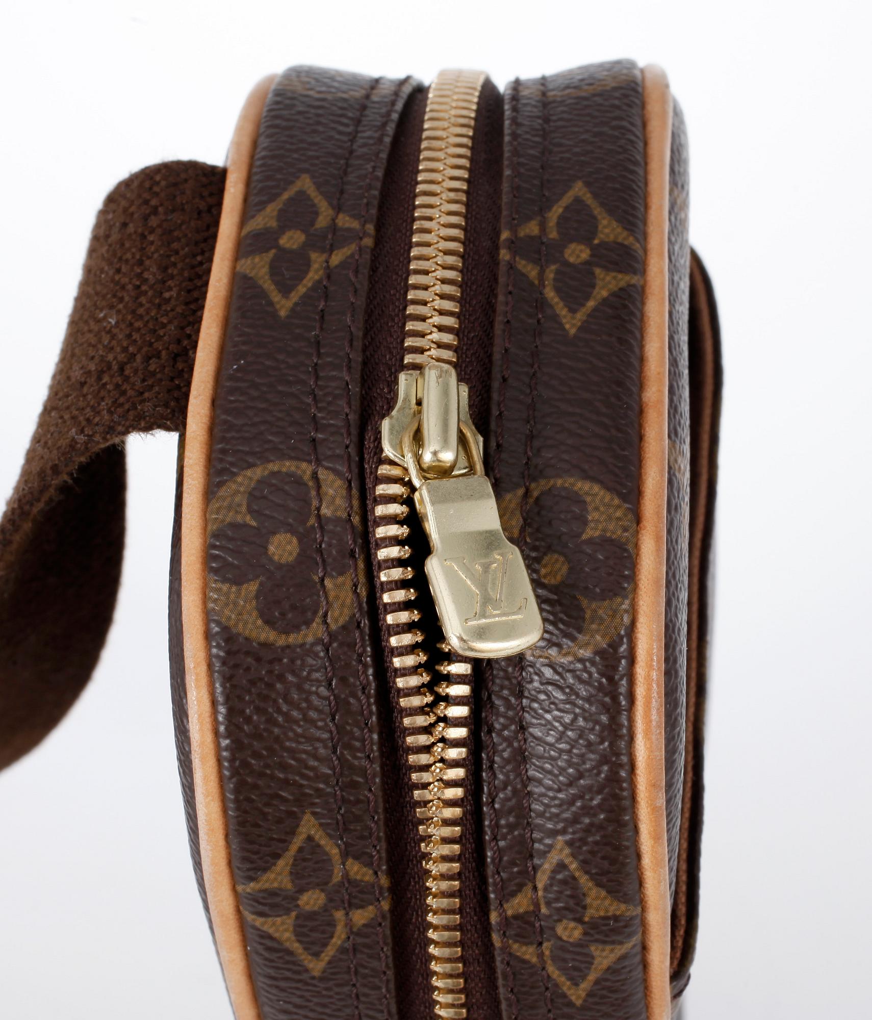 VÄSKA, Louis Vuitton, Pochette Gange.