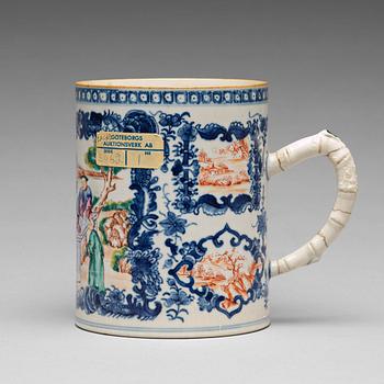 A famille rose mug, Qing dynasty, Qianlong (1736-95).