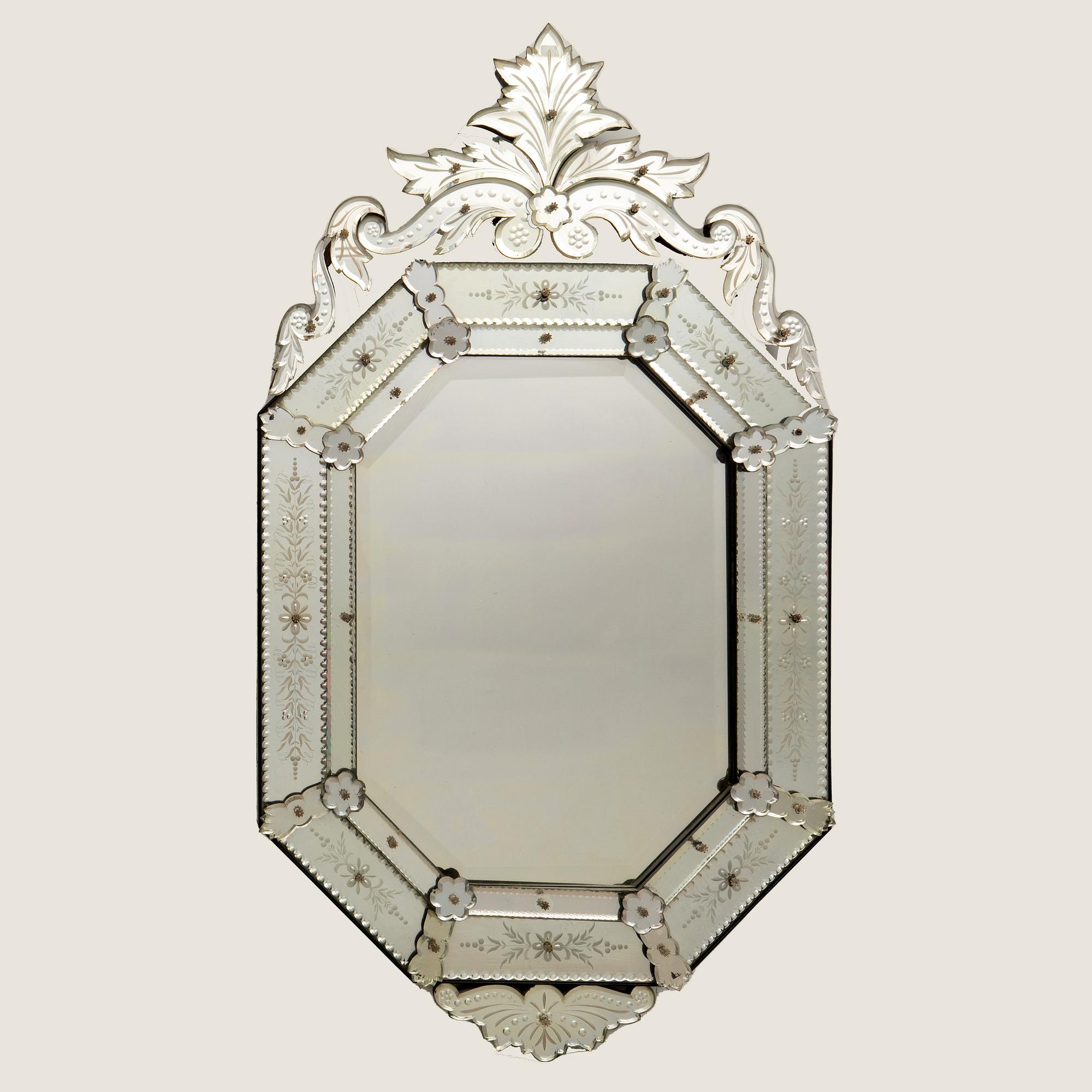 Mirror in Venetian style, late 19th century.