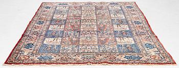 A Sarouk carpet, a. 310 x 210 cm.