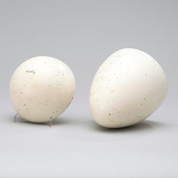 A Hans Hedberg faience egg, Biot, France.