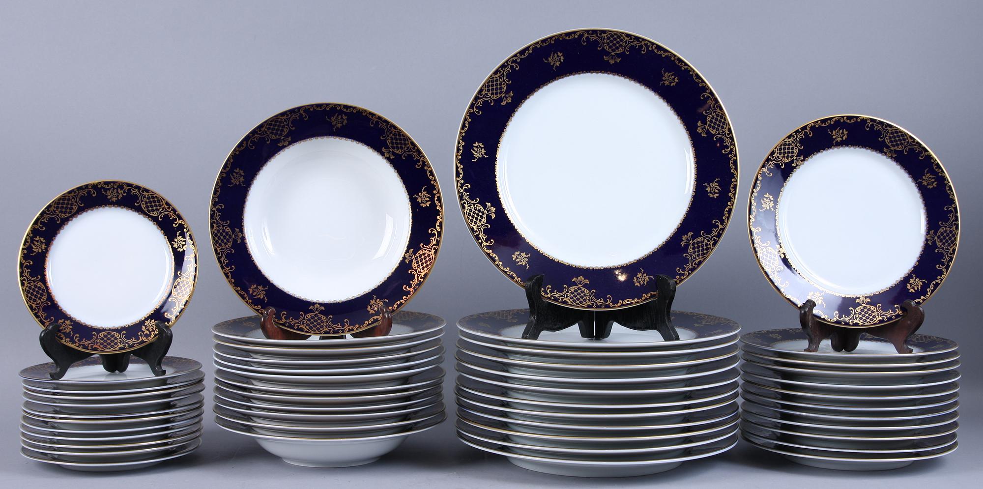 MATSERVIS, 54 delar, porslin, Rosenthal, 1900-talets mitt.