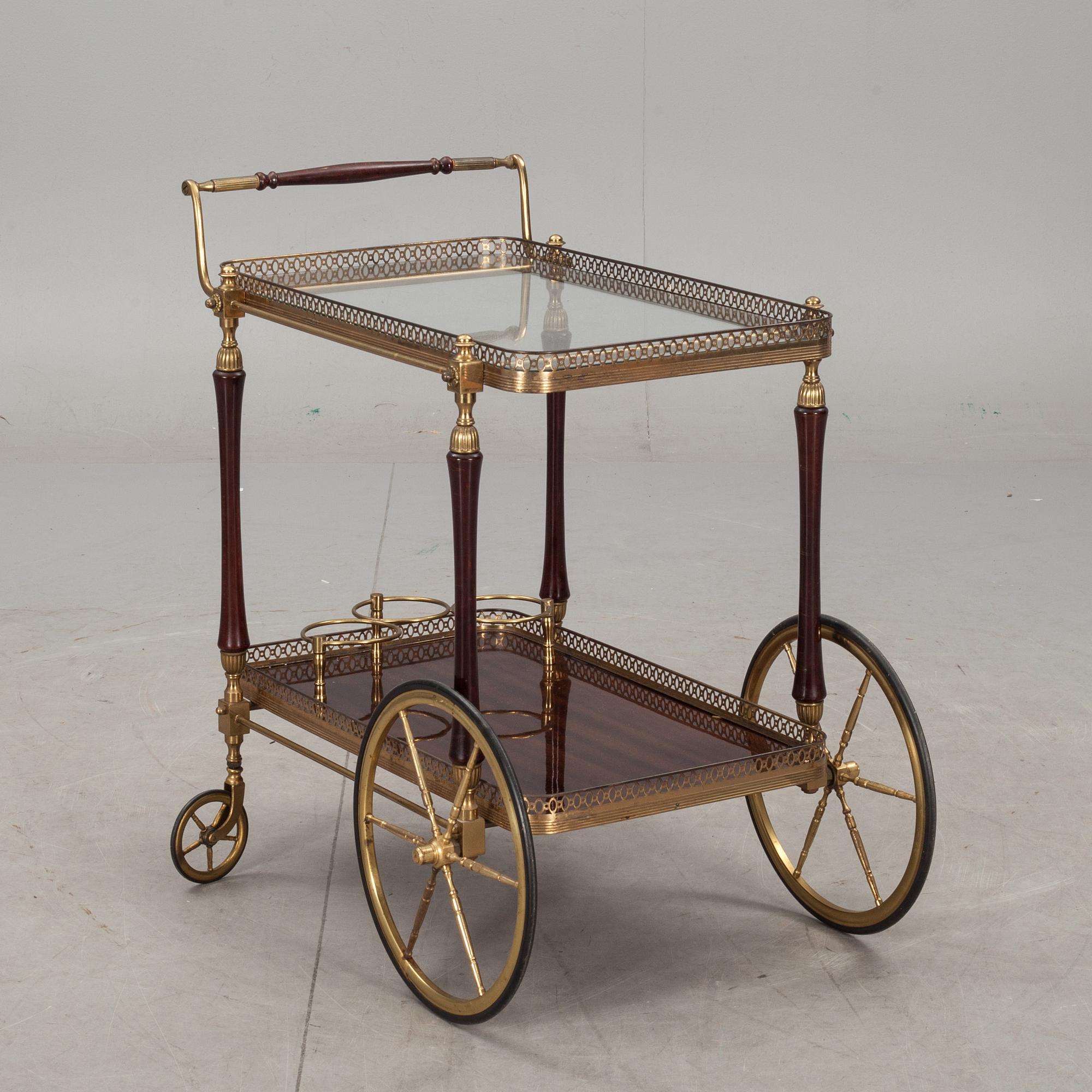 SERVERINGSVAGN, 1900-talets andra hälft.