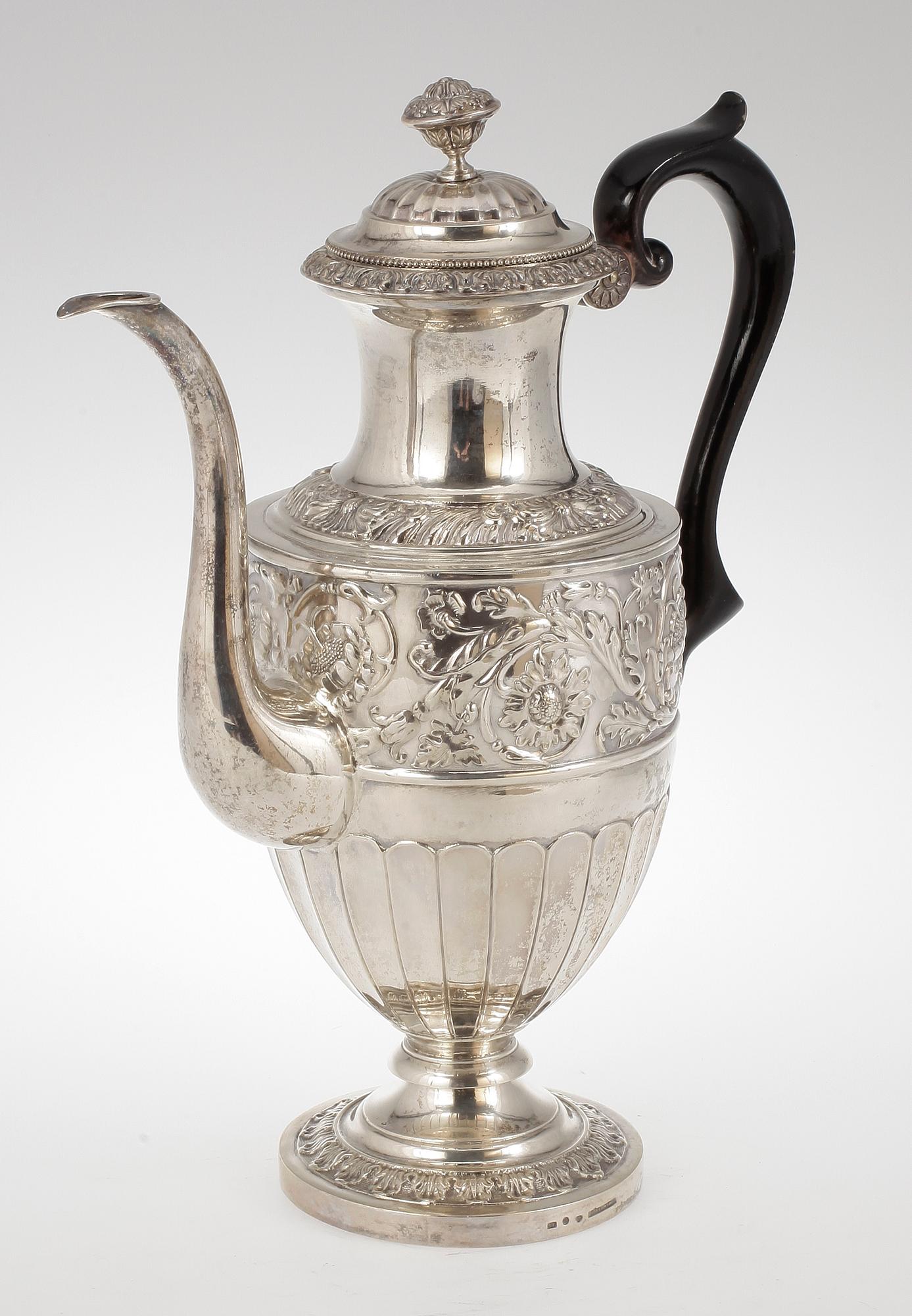 KAFFEKANNA, silver, empire, Gustav Möllenborg, Stockholm, 1836. Vikt ca 1130 gram.