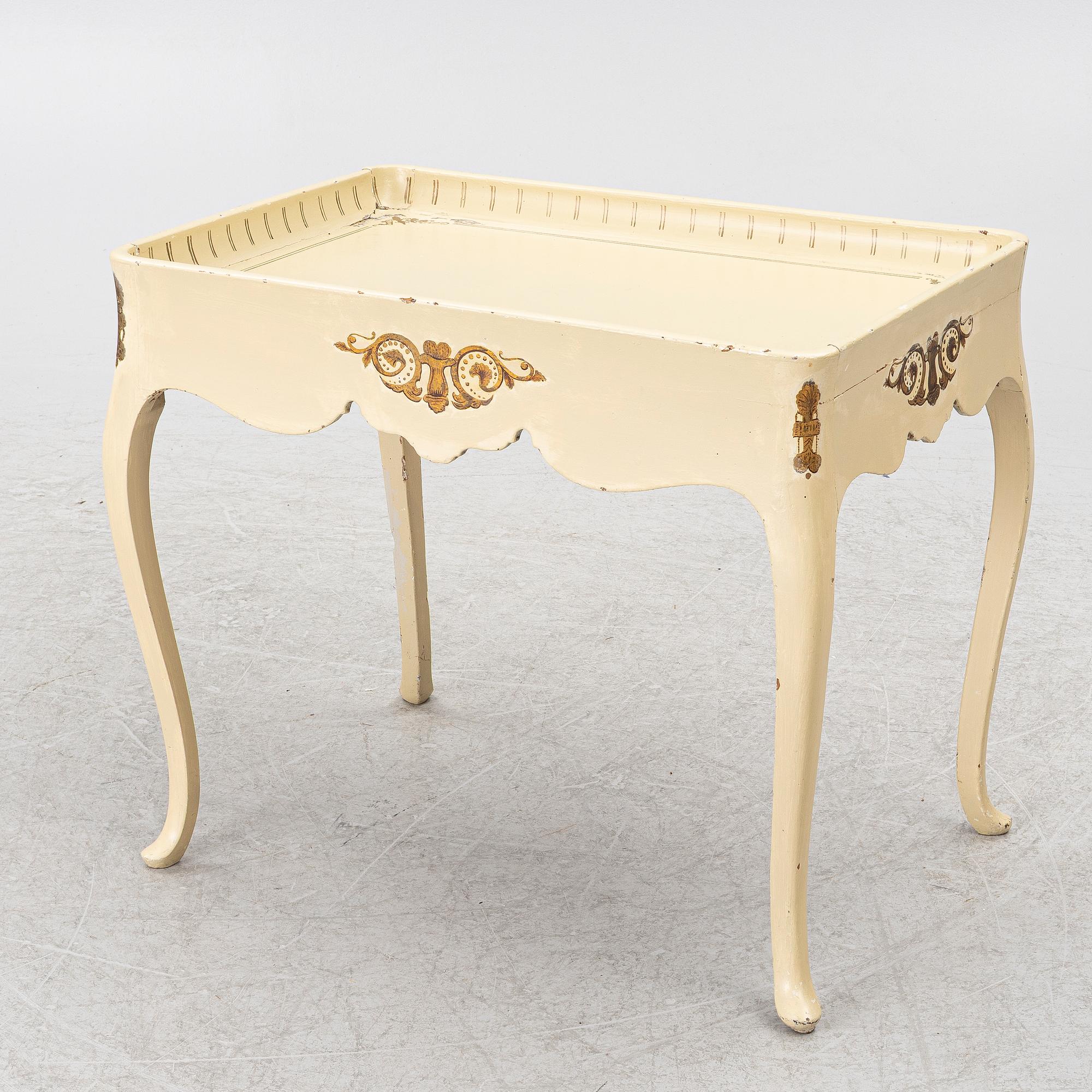 A Rococo-style tea table, beginning of the 20th century.