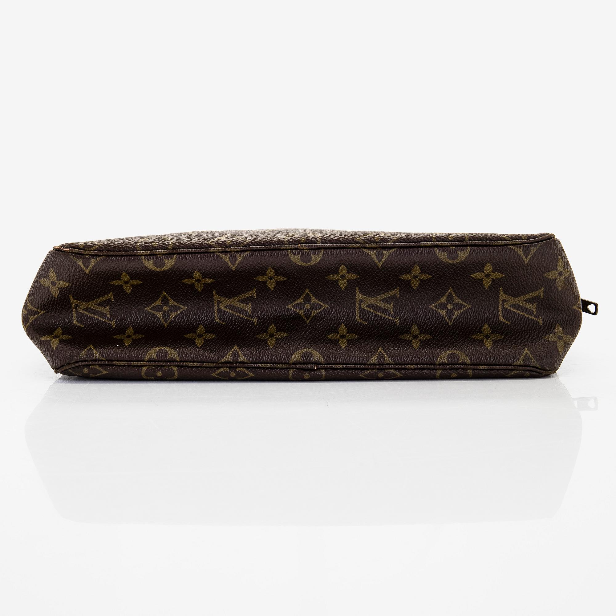 Louis Vuitton, a "Trousse Toilette 28" toiletry bag, vintage.