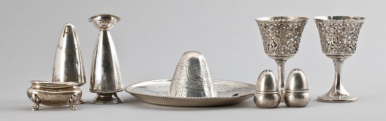 PARTI SILVER, 8 delar, bl a Mexico. 1900-tal. Tot ca 280 gr.
