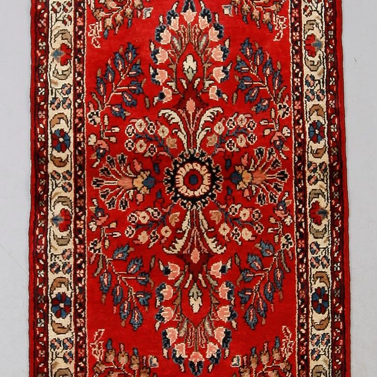 MATTA, Hamadan, ca 307 x 84 cm.