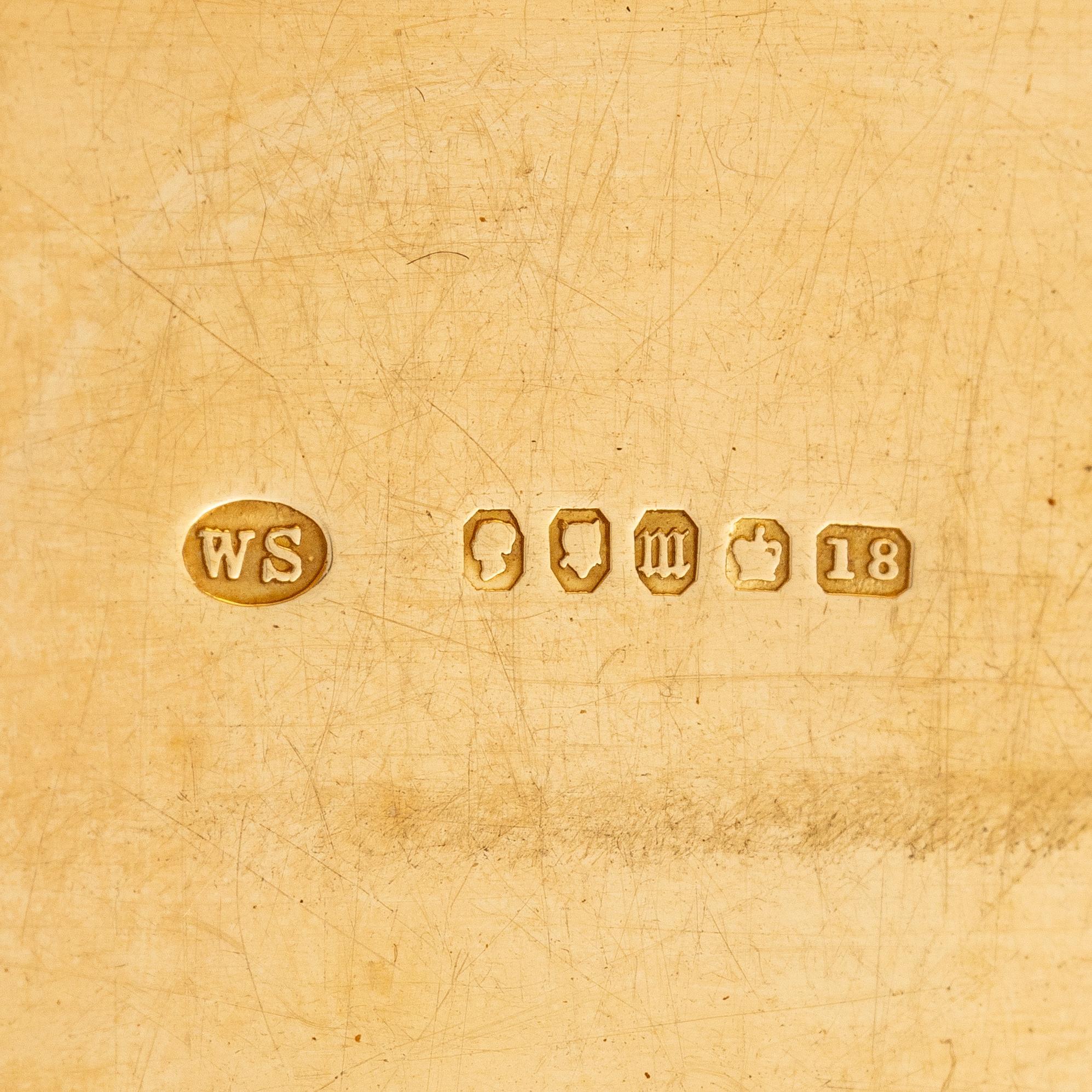 An English 18 carat gold snuff box, marks of William Summers, London 1867.